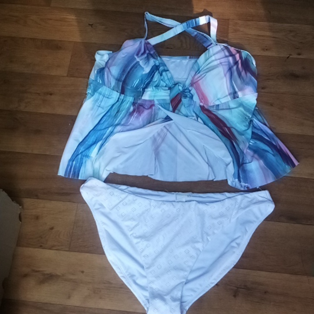 NWT "Mynah "open front Kris Kross tankini with matching bottoms